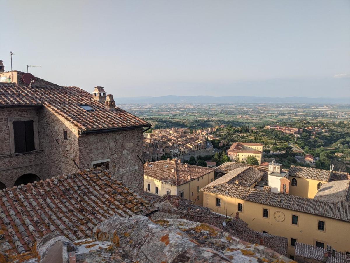 Montepulciano StazioneThe Roof House公寓 外观 照片
